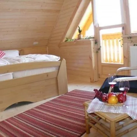 Urlaub Im Bayerwaldblockhaus - Huette Im Bayerischen Wald In * フィリップシュロイト